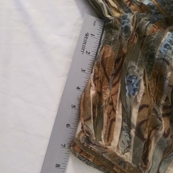 Chico's women's size 2 (L) multicolored short sleeve cardigan - Picture 10 of 13